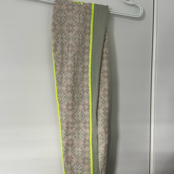 Karitraa matching base layer set size small - Picture 3 of 4